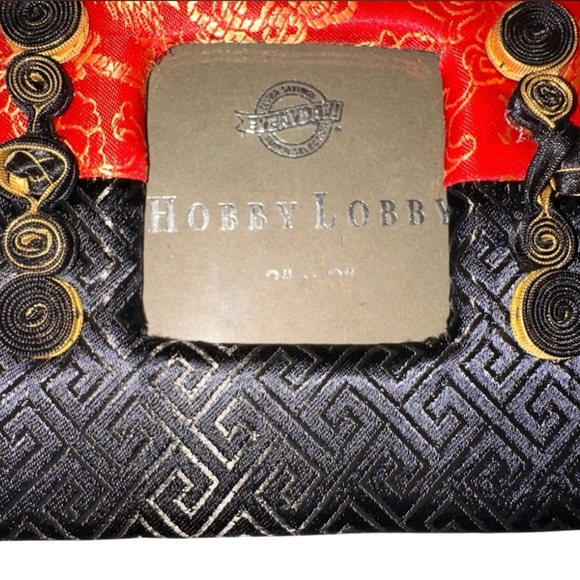 Hobby‎ Lobby Oriental Design Red & Black Fabric Picture Frame - Picture 4 of 4